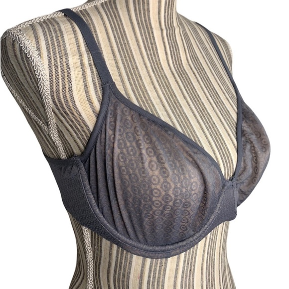 Victoria’s Secret Body By Victoria Unlined Demi Underwire Bra - Picture 3 of 8